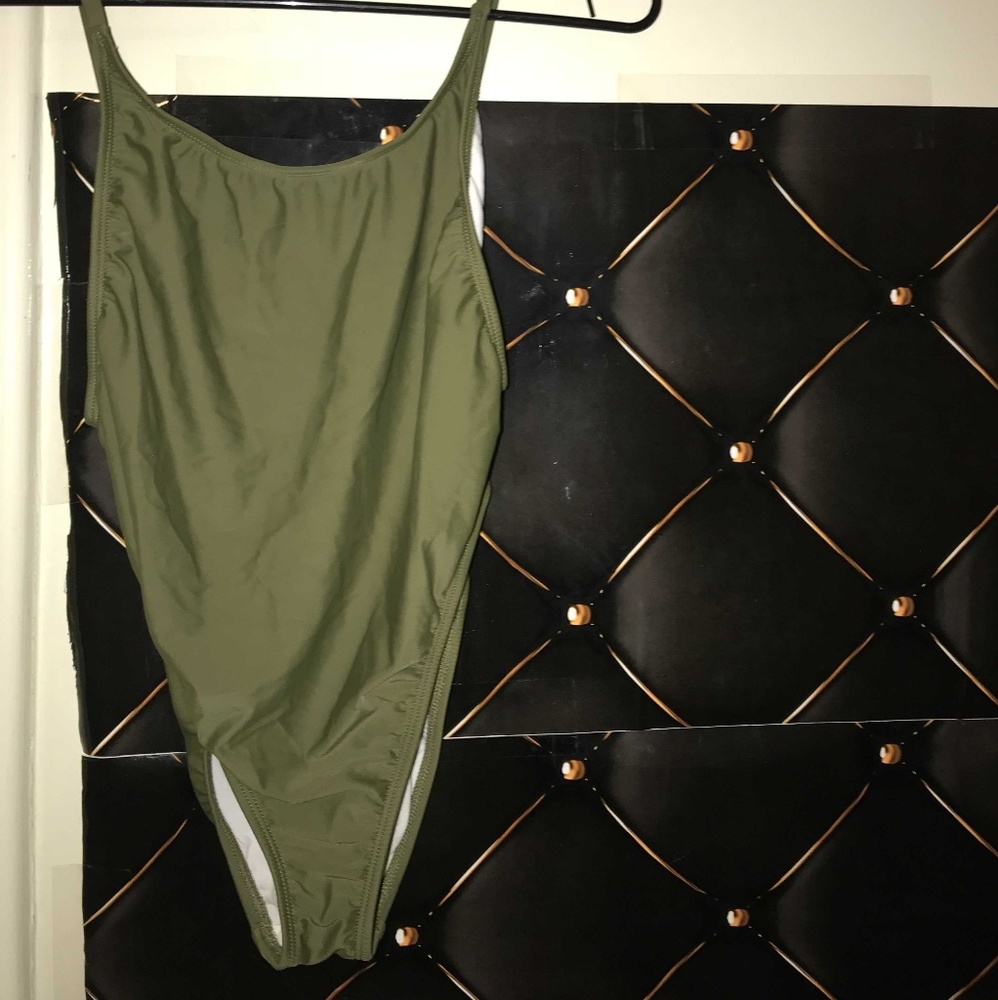 Bathing suit